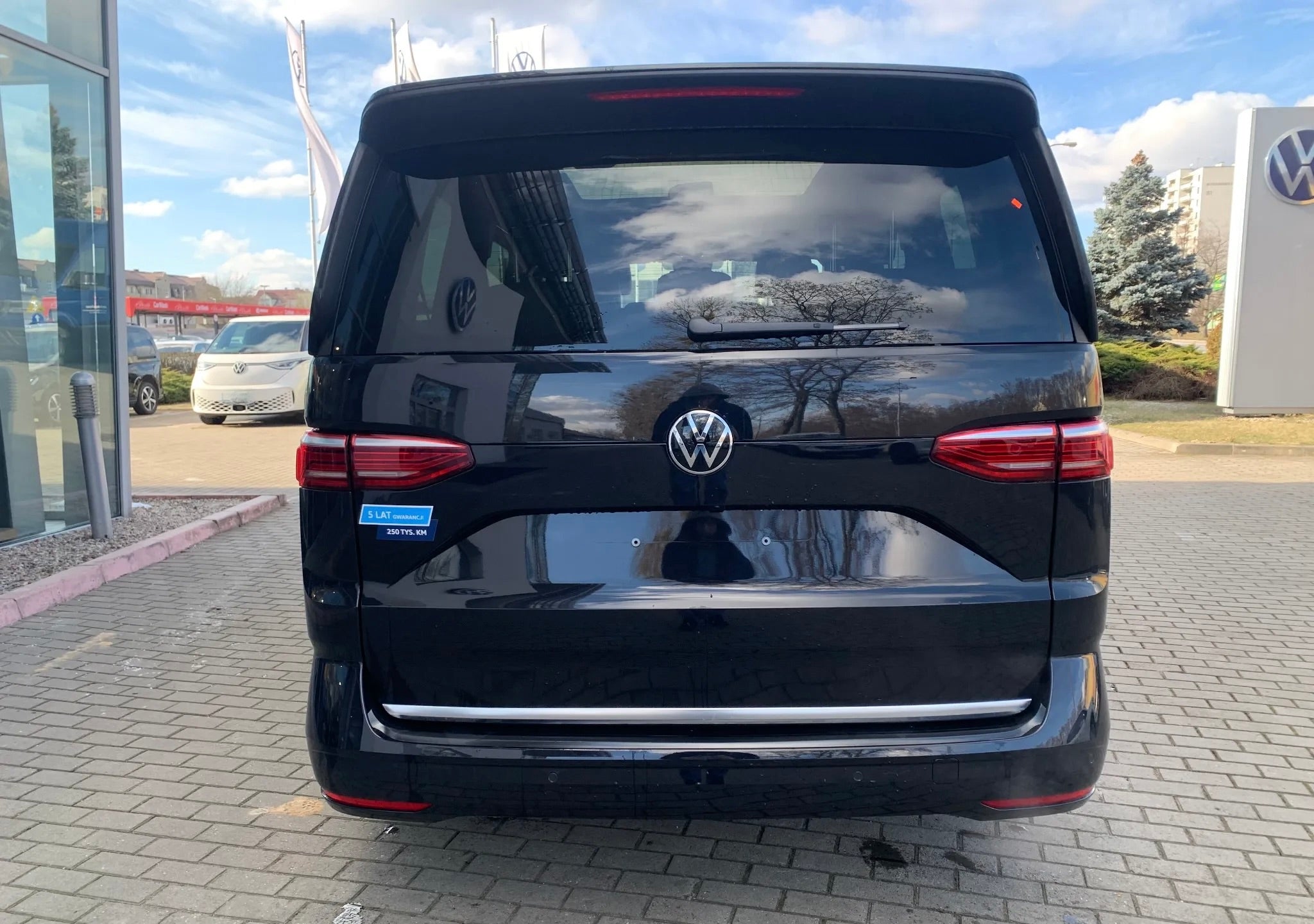 Volkswagen T7 Multivan Style – Image 4