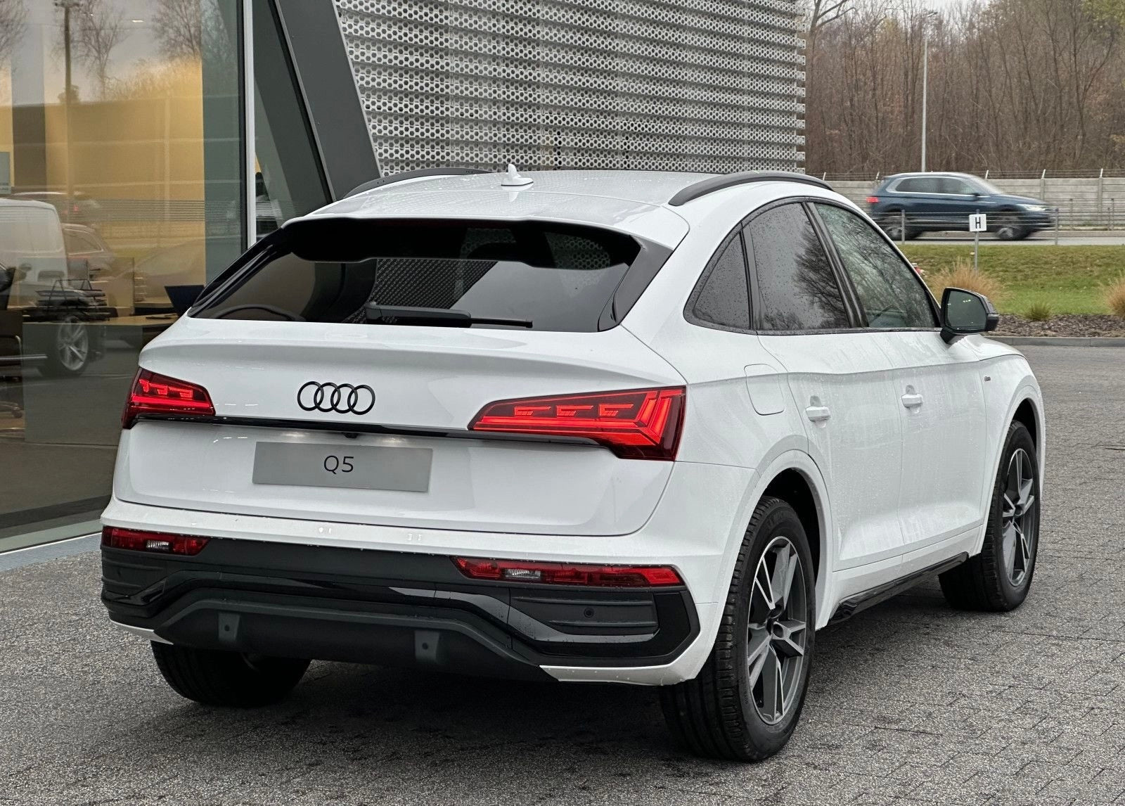 Audi Q5 Sportback 35TDI 163KM S-line S-tronic – Image 3