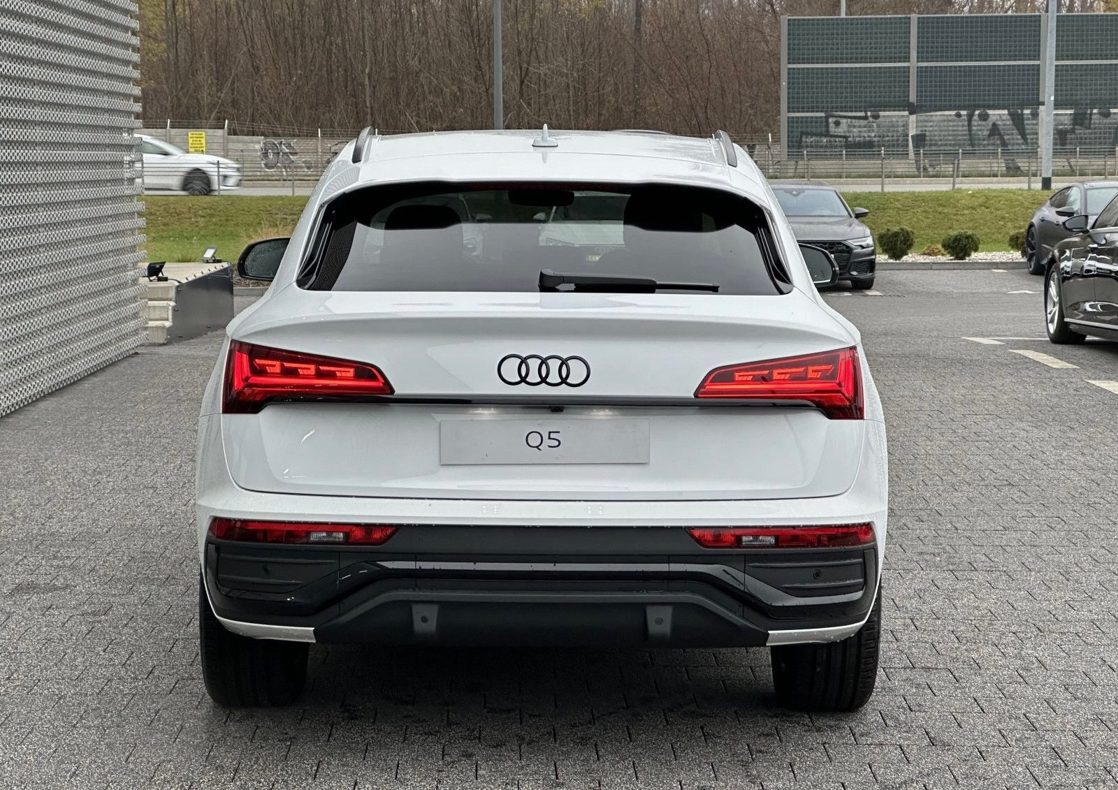 Audi Q5 Sportback 35TDI 163KM S-line S-tronic – Image 4