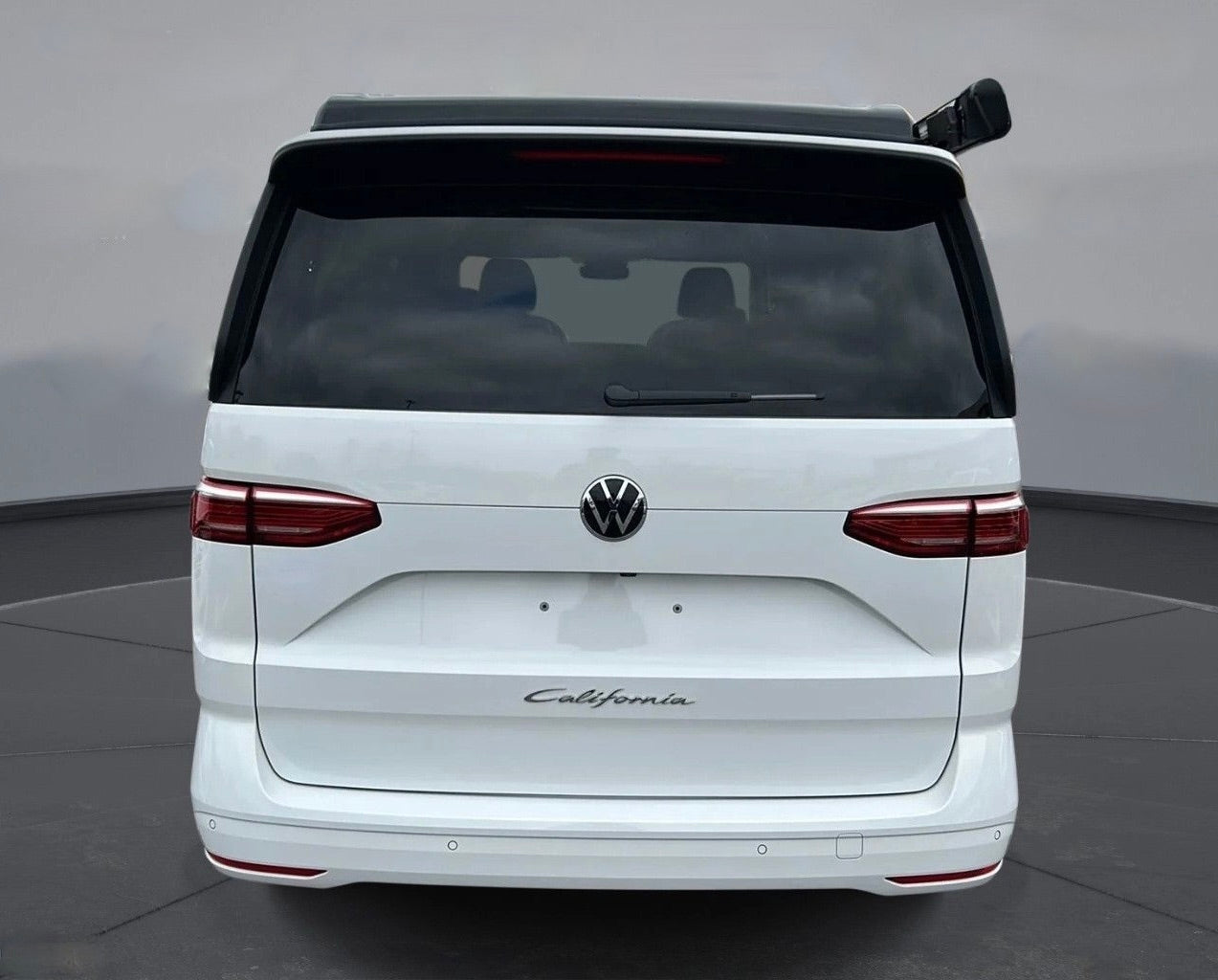 Volkswagen California T7 Beach en 6 Places – Image 4